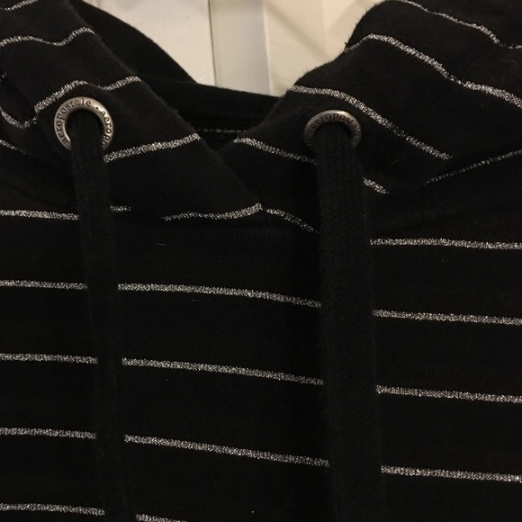 Aeropostle Sweatshirt/shirt w/glittery writing - Picture 3 of 5